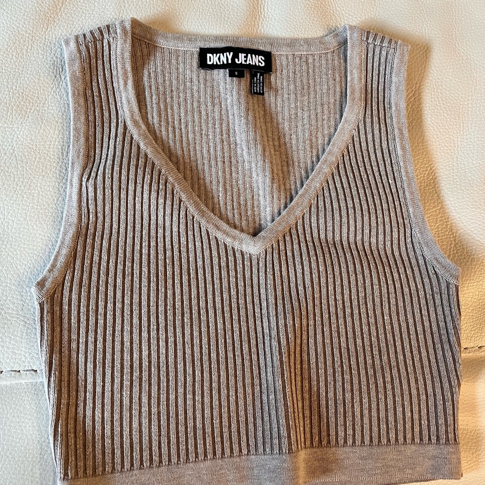Crop top. Size Small. Never worn.